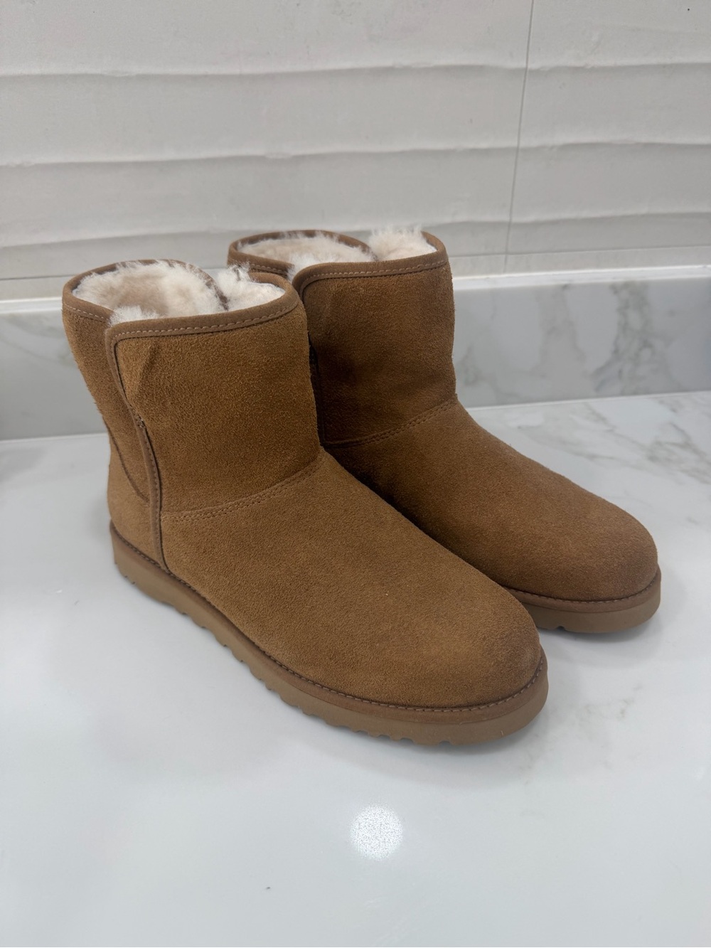 UGG Women's Chestnut Suede Shearling-Lined Ankle Winter Boots